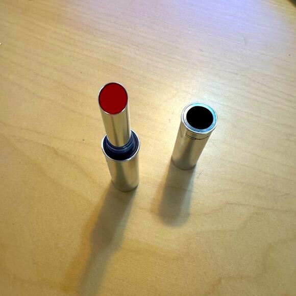 New - M.A.C LOCKED KISS 24HR LIPSTICK - Color Gutsy - Picture 11 of 11